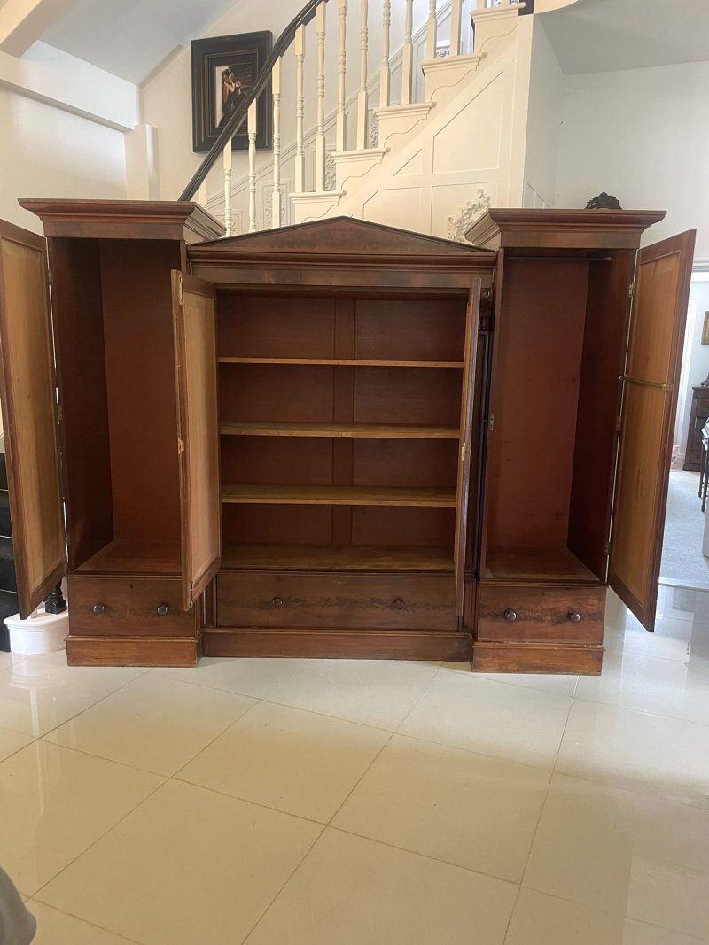 Outstanding Quality Large Victorian Antique Figured Mahogany Four Door Wardrobe - Image 2